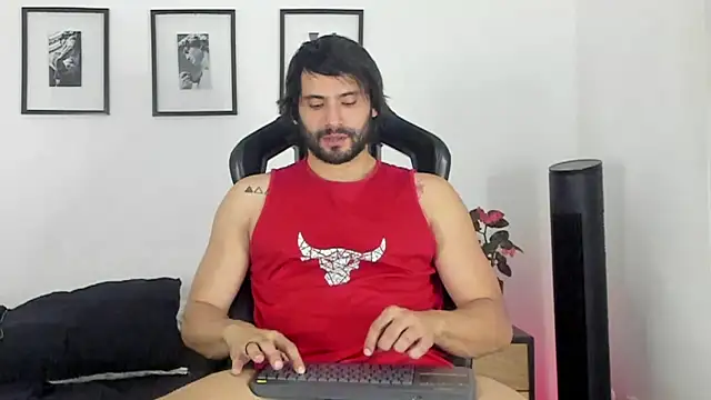 Snapshot of Dereck_vega chatting on July 2026 09:37:01 PM Dereck vega online show from July 2026 09:37:01 PM