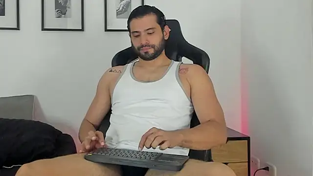 Snapshot of Dereck_vega chatting on May 2026 11:22:02 PM Dereck vega online show from May 2026 11:22:02 PM