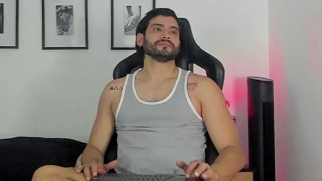 Snapshot of Dereck_vega chatting on July 2026 04:44:02 PM Dereck vega online show from July 2026 04:44:02 PM
