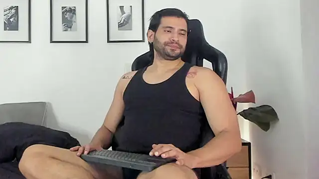 Snapshot of Dereck_vega chatting on June 2026 10:36:02 PM Dereck vega online show from June 2026 10:36:02 PM