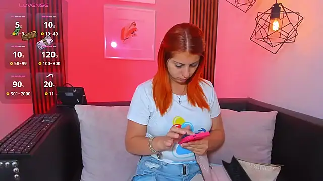 Nahiajhonson  online show from March 2026 12:28:01 PM