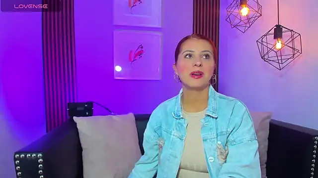 Nahiajhonson  online show from March 2026 12:24:01 PM