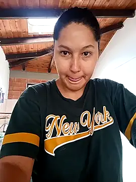 SamaraJay1 online show from April 2026 01:47:01 PM