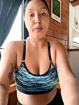 SamaraJay1 online show from December 2025 04:06:02 PM