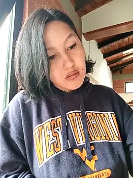 SamaraJay1 online show from November 2025 01:48:01 PM