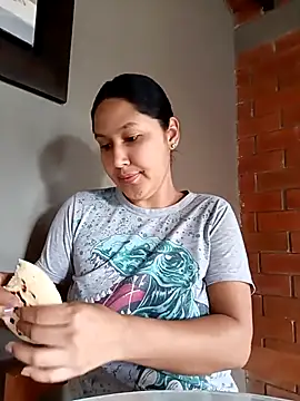 SamaraJay1 online show from April 2026 01:59:01 PM