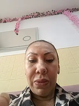 Snapshot of coral_smitth chatting on July 2026 03:42:02 PM coral smitth online show from July 2026 03:42:02 PM
