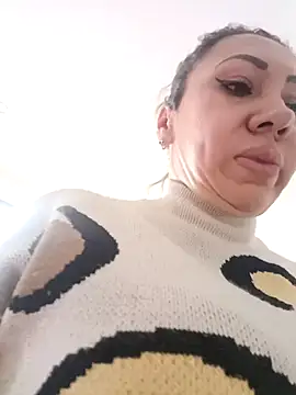 coral smitth online show from April 2026 07:08:02 PM