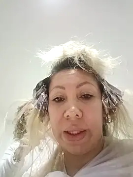 coral smitth online show from November 2025 07:36:01 PM