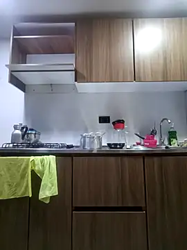 coral smitth online show from November 2025 08:19:01 PM