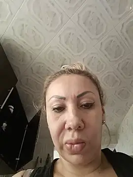 Snapshot of coral_smitth chatting on June 2026 04:12:01 PM coral smitth online show from June 2026 04:12:01 PM