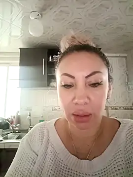 coral smitth online show from April 2026 07:58:02 PM