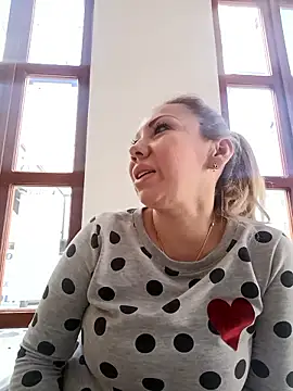 coral smitth online show from January 2026 09:00:02 PM