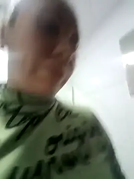 coral smitth online show from November 2025 04:18:01 AM