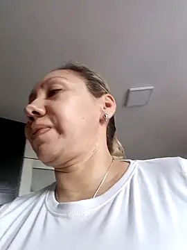 coral smitth online show from September 2025 09:09:01 PM
