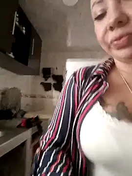 coral smitth online show from April 2026 07:20:01 PM