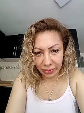 coral smitth online show from March 2025 04:33:02 PM