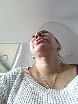 coral smitth online show from February 2026 09:12:01 PM