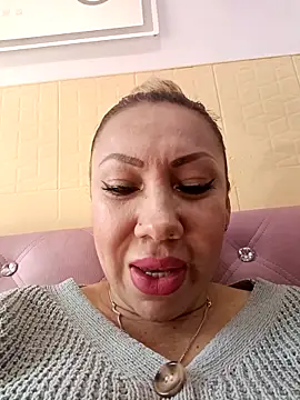 coral smitth online show from February 2026 07:27:02 PM