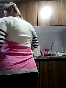 coral smitth online show from November 2025 07:19:02 PM