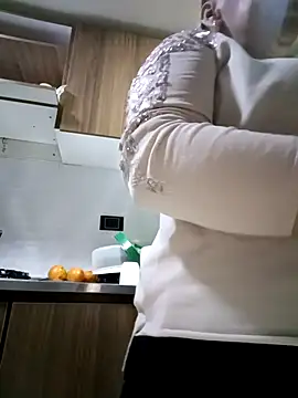 coral smitth online show from October 2025 06:26:01 PM