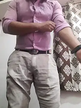 Snapshot of Guyinshortss chatting on February 2026 08:11:02 PM Guyinshortss online show from February 2026 08:11:02 PM