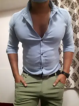 Guyinshortss online show from April 2026 07:14:01 PM