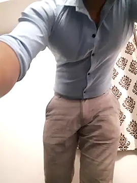 Snapshot of Guyinshortss chatting on February 2026 07:27:01 PM Guyinshortss online show from February 2026 07:27:01 PM