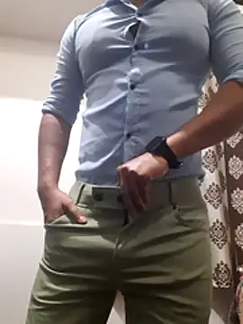 Snapshot of Guyinshortss chatting on February 2026 08:08:01 PM Guyinshortss online show from February 2026 08:08:01 PM