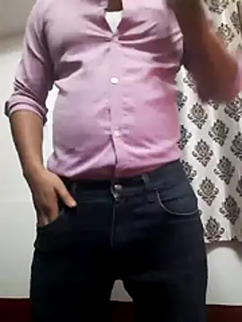 Guyinshortss online show from April 2026 08:04:02 PM