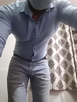 Snapshot of Guyinshortss chatting on February 2026 09:03:01 PM Guyinshortss online show from February 2026 09:03:01 PM