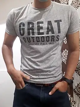 Snapshot of Guyinshortss chatting on October 2025 08:10:01 PM Guyinshortss online show from October 2025 08:10:01 PM