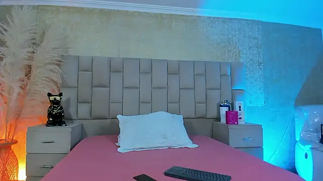 EmmaTorres  online show from January 2026 11:09:01 PM