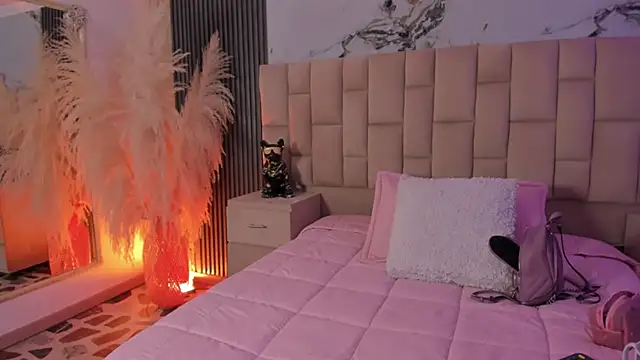 EmmaTorres  online show from March 2026 08:25:01 PM