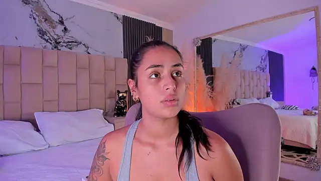 EmmaTorres  online show from April 2026 08:46:02 PM