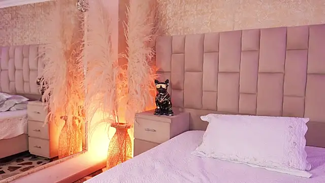 EmmaTorres  online show from December 2025 09:53:01 PM