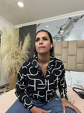 EmmaTorres  online show from February 2026 09:37:01 PM