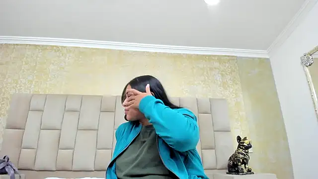 EmmaTorres  online show from February 2025 08:00:01 PM