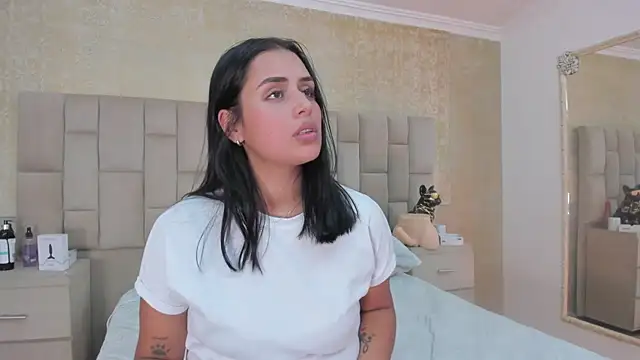EmmaTorres  online show from March 2025 09:37:01 PM