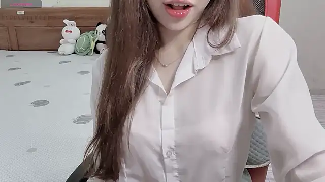 Snapshot of TrinhH_Nabbi chatting on July 2026 01:11:01 PM TrinhH Nabbi online show from July 2026 01:11:01 PM