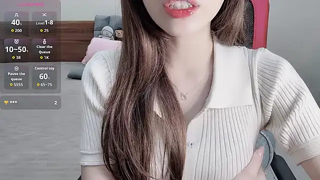 Snapshot of TrinhH_Nabbi chatting on November 2025 12:31:01 PM TrinhH Nabbi online show from November 2025 12:31:01 PM