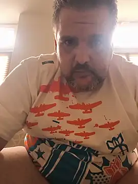 Snapshot of Ronny2510 chatting on May 2026 11:51:02 AM Ronny2510 online show from May 2026 11:51:02 AM