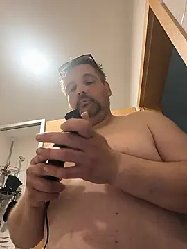 Snapshot of Ronny2510 chatting on May 2026 11:07:01 AM Ronny2510 online show from May 2026 11:07:01 AM