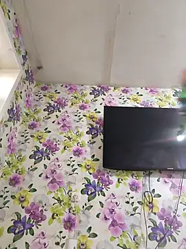 Snapshot of sweetbb15 chatting on February 2026 07:30:02 AM sweetbb15 online show from February 2026 07:30:02 AM