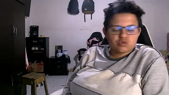 tatsumi nao online show from November 2025 12:58:02 AM