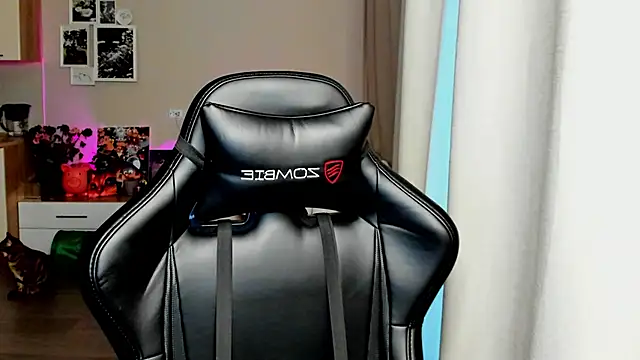 Snapshot of Sm0ly chatting on October 2025 01:48:04 AM Sm0ly online show from October 2025 01:48:04 AM