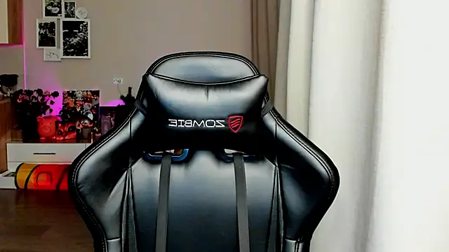 Snapshot of Sm0ly chatting on October 2025 01:48:01 AM Sm0ly online show from October 2025 01:48:01 AM