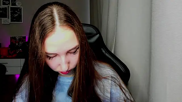 Sm0ly online show from May 2026 03:23:01 AM