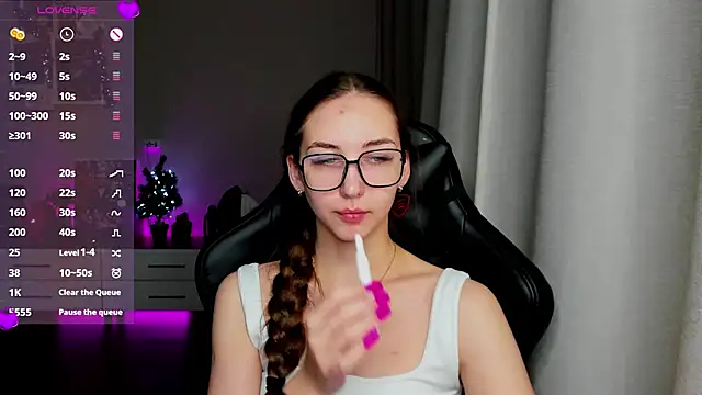 Sm0ly online show from December 2024 01:38:02 AM