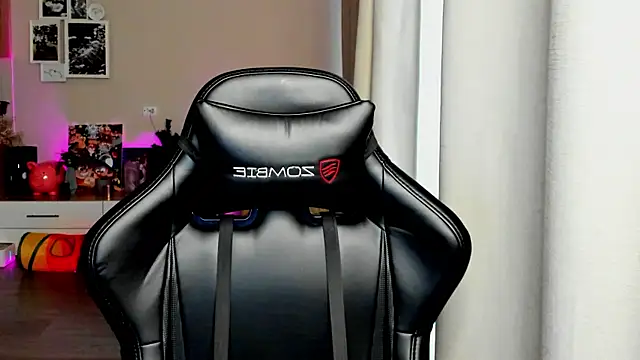 Sm0ly online show from October 2025 02:46:02 AM